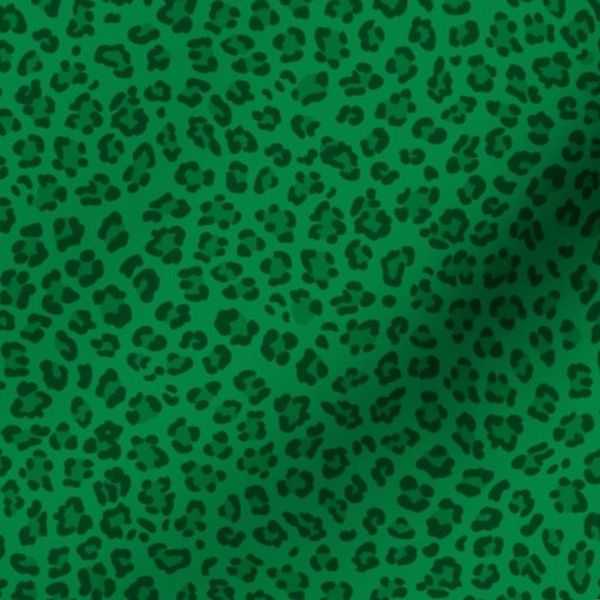 (XS) Kelly Green Leopard Print - Notre Dame Fighting Irish - Kids Room