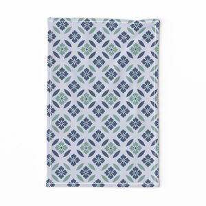 Little geometric flowers - green and blue