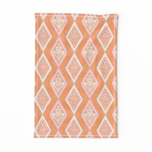Hand-Drawn Textured Ikat Floral in Peach Fuzz and Blush Large