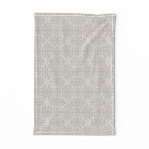 Vanilla Beige Linen Symmetrical Flowing Moorland Grasses Small