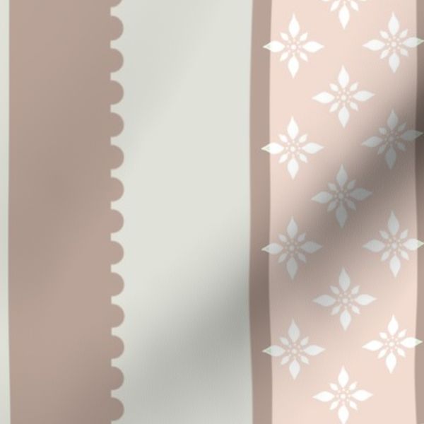 Vintage Stripe Charm Peach