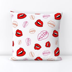 Labios rojos contorno rosa naranja fondo blanco