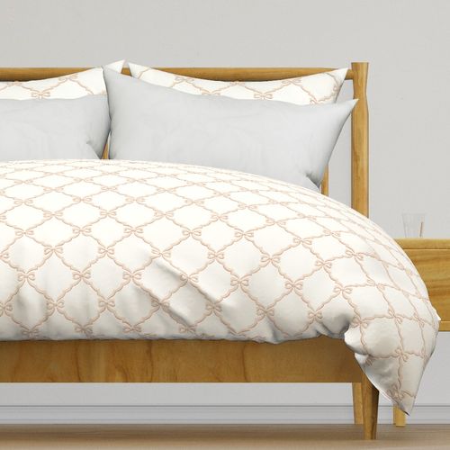 Lattice Bow Taupe