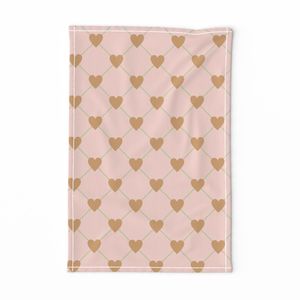 Classic Diamond Lattice LG Heart - Blush on pink