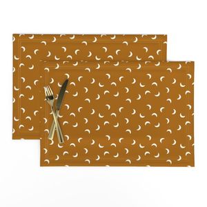 Autumn crescent moon non-directional blender (small)