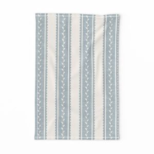 Minimalist Scalloped Lines - Botanical Vertical Stripes on Linen Texture