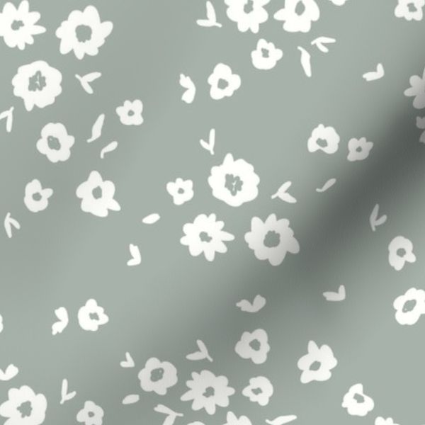 Medium Dainty Daisy Flowers Light Ivory on Raindance