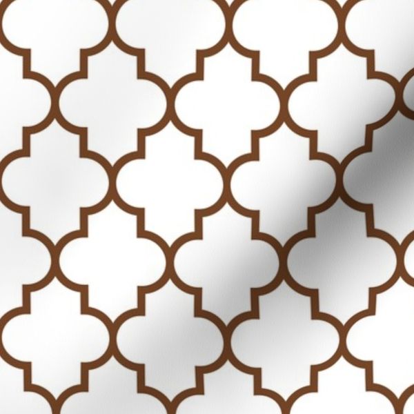 quatrefoil MED chocolate brown on white 744527