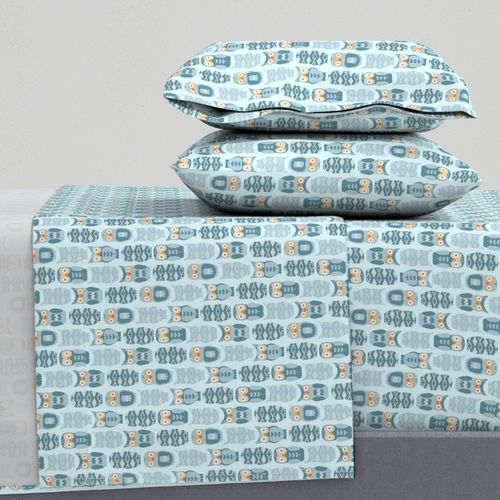 Owls and Hears in Blue