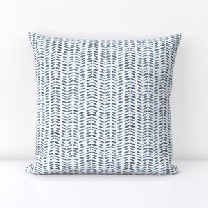 Hanga Blue - leaves light